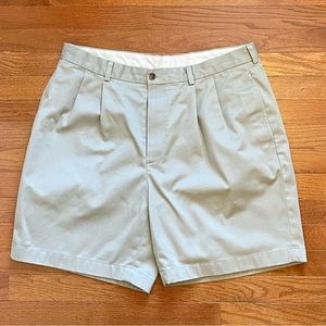 Men's Brooks Brothers Khaki Shorts - Size 38